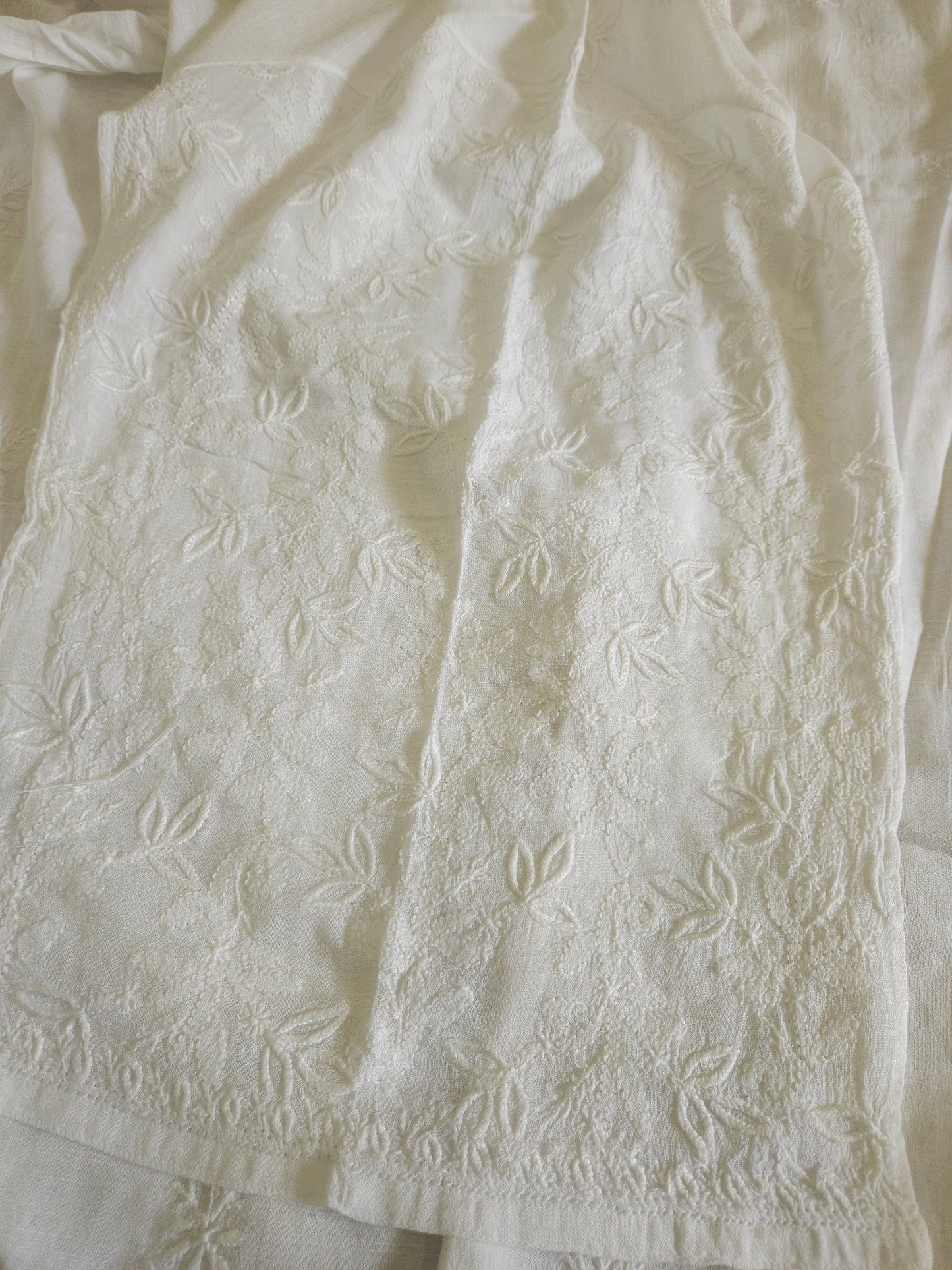 Linen Chikankari 2-Piece Suit with heavy jaal sleeve (PSC017)